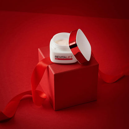 L'Oréal Paris Feuchtigkeitsspendende Tagescréme für Frauen: sorgt für ein strafferes Hautbild & stärkt die Hautschutzbarriere mit Pro-Elastin & Bienenwachs (Cera Alba)Revitalift, 1x 50ml